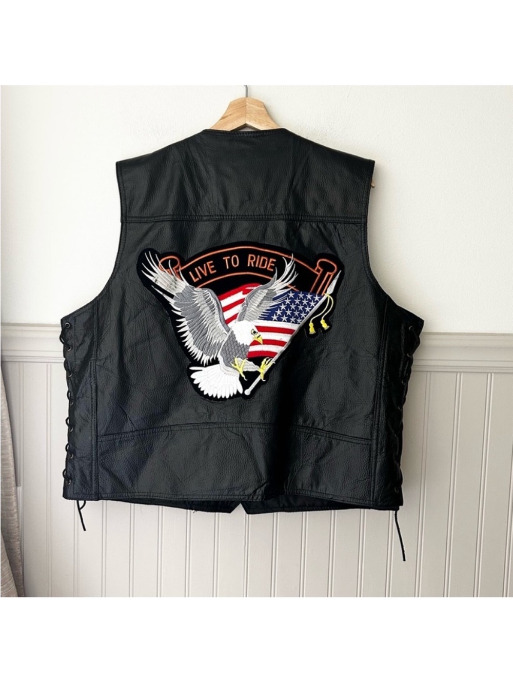 Diamond Plate Men's 2X Black Leather Vest Eagle Embroidery Biker Motorcycle